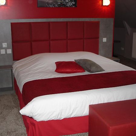 Logis Hotel Spa Restaurant Au Site Normand Clécy Zewnętrze zdjęcie