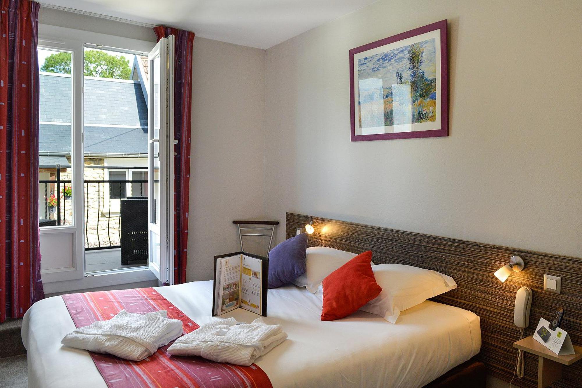 Logis Hotel Spa Restaurant Au Site Normand Clécy Zewnętrze zdjęcie